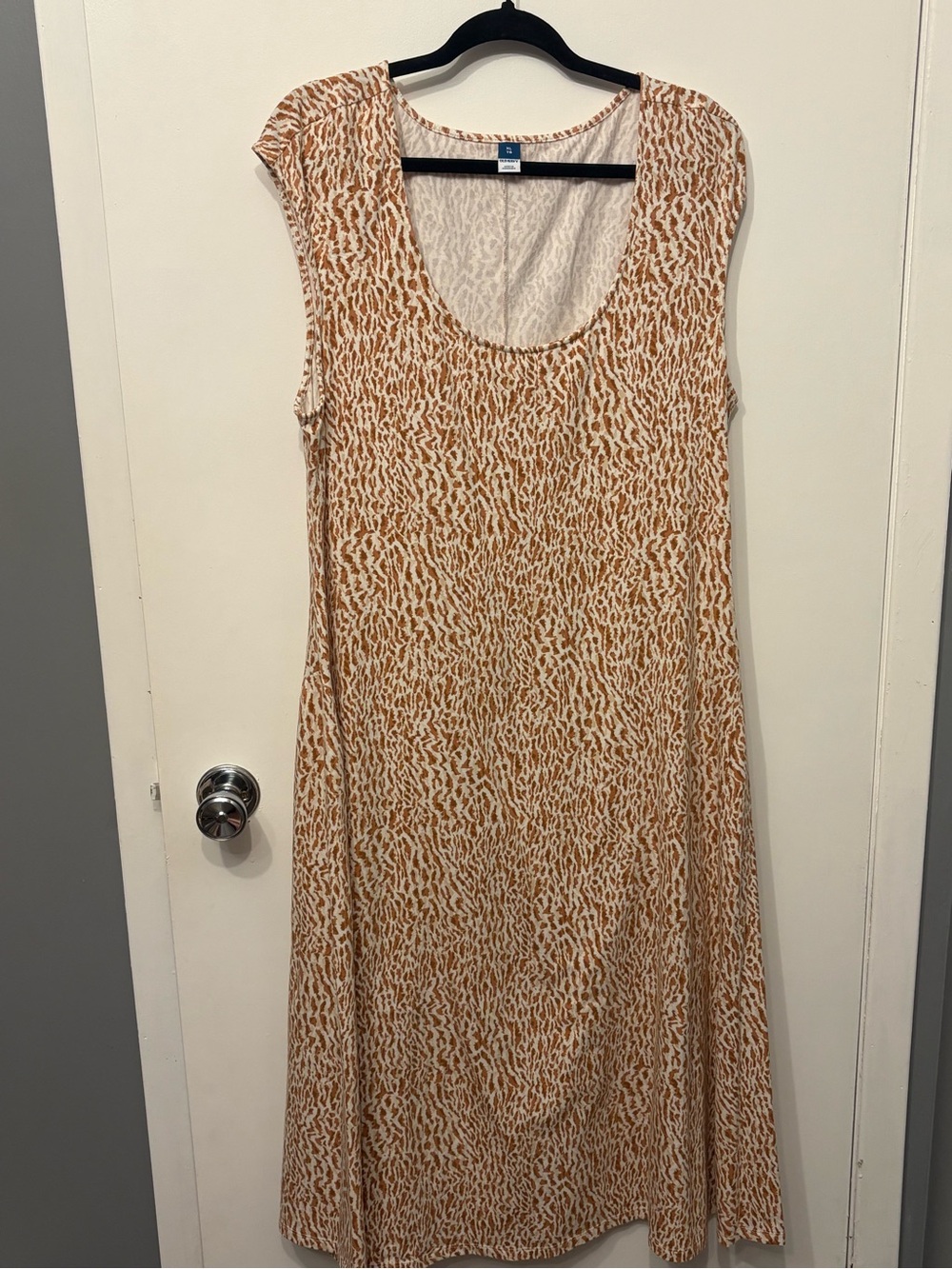 Cap Sleeve Scoop Neck Printed Maxi Dress - Beige/Camel